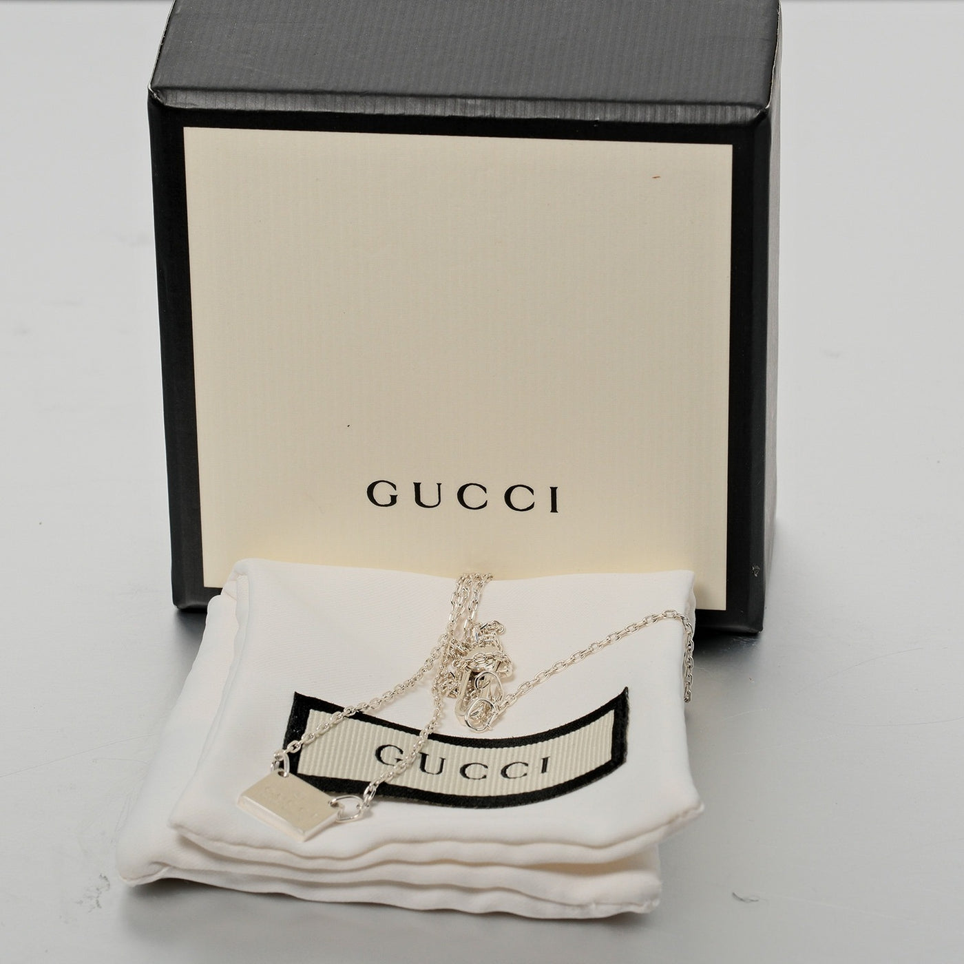 【関税込/国内発】GUCCI ロゴプレート チェーンネックレス 